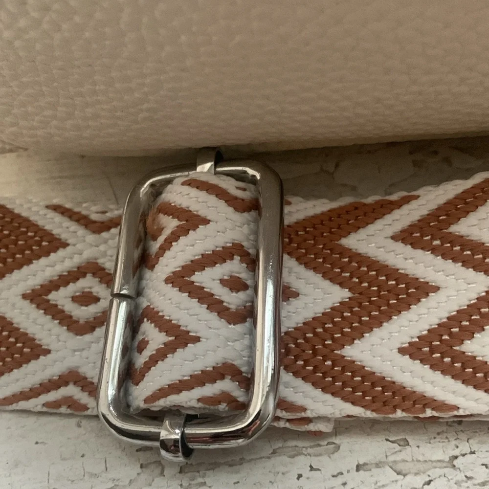 🥳2x Host pick🥳 genuine leather crossbody bag - Picture 8 of 13